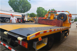 多伦附近拖车电话号码服务