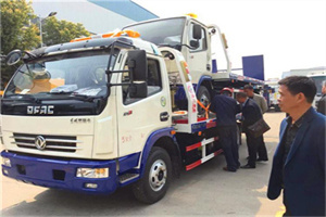 多伦汽车道路救援拖车价格